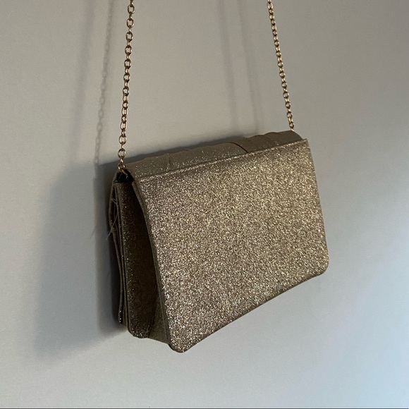 Champagne Gold Crossbody/Clutch - Picture 6 of 10